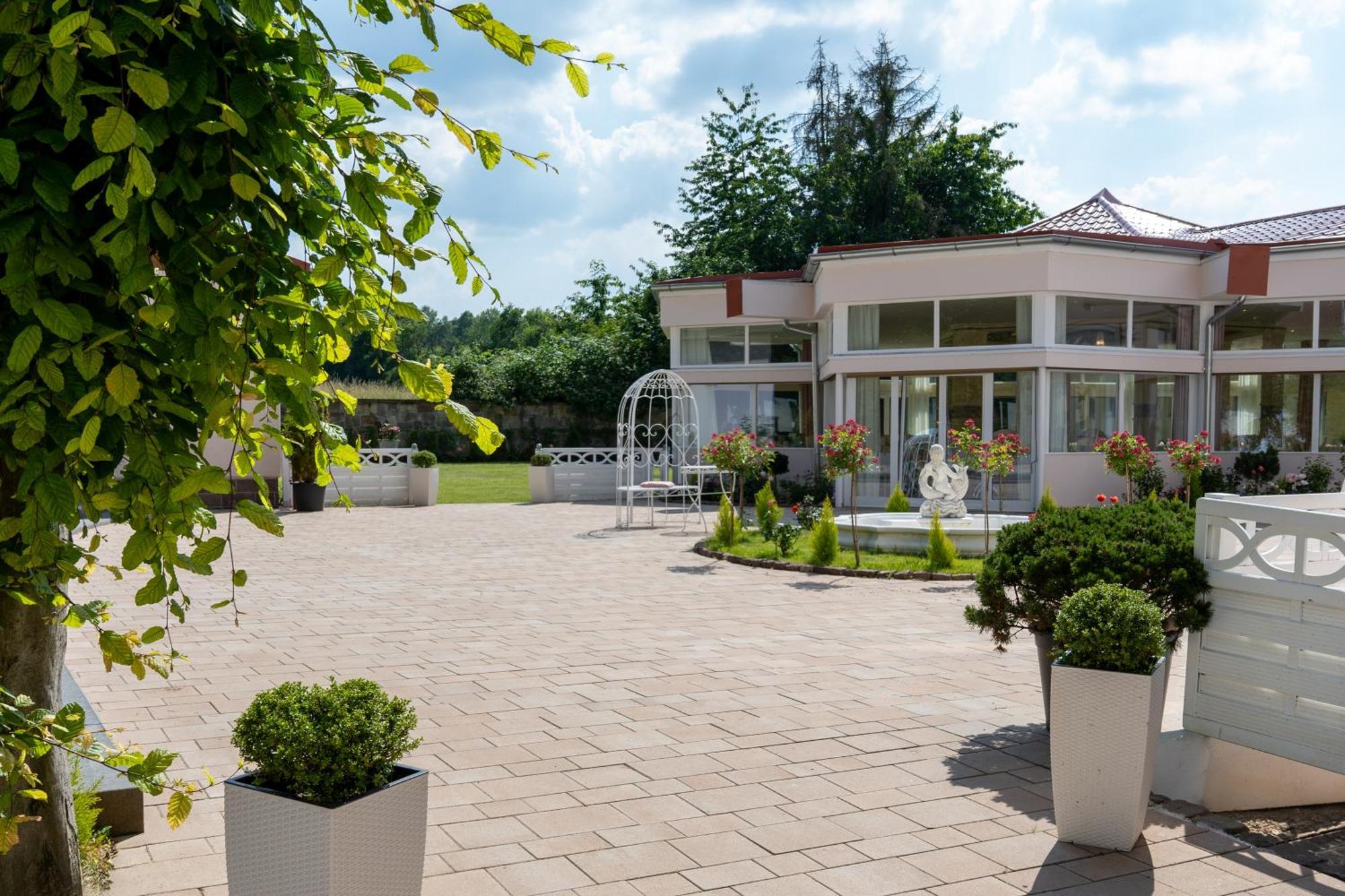 Schlosshotel Wilhelmsthal Calden Eksteriør billede