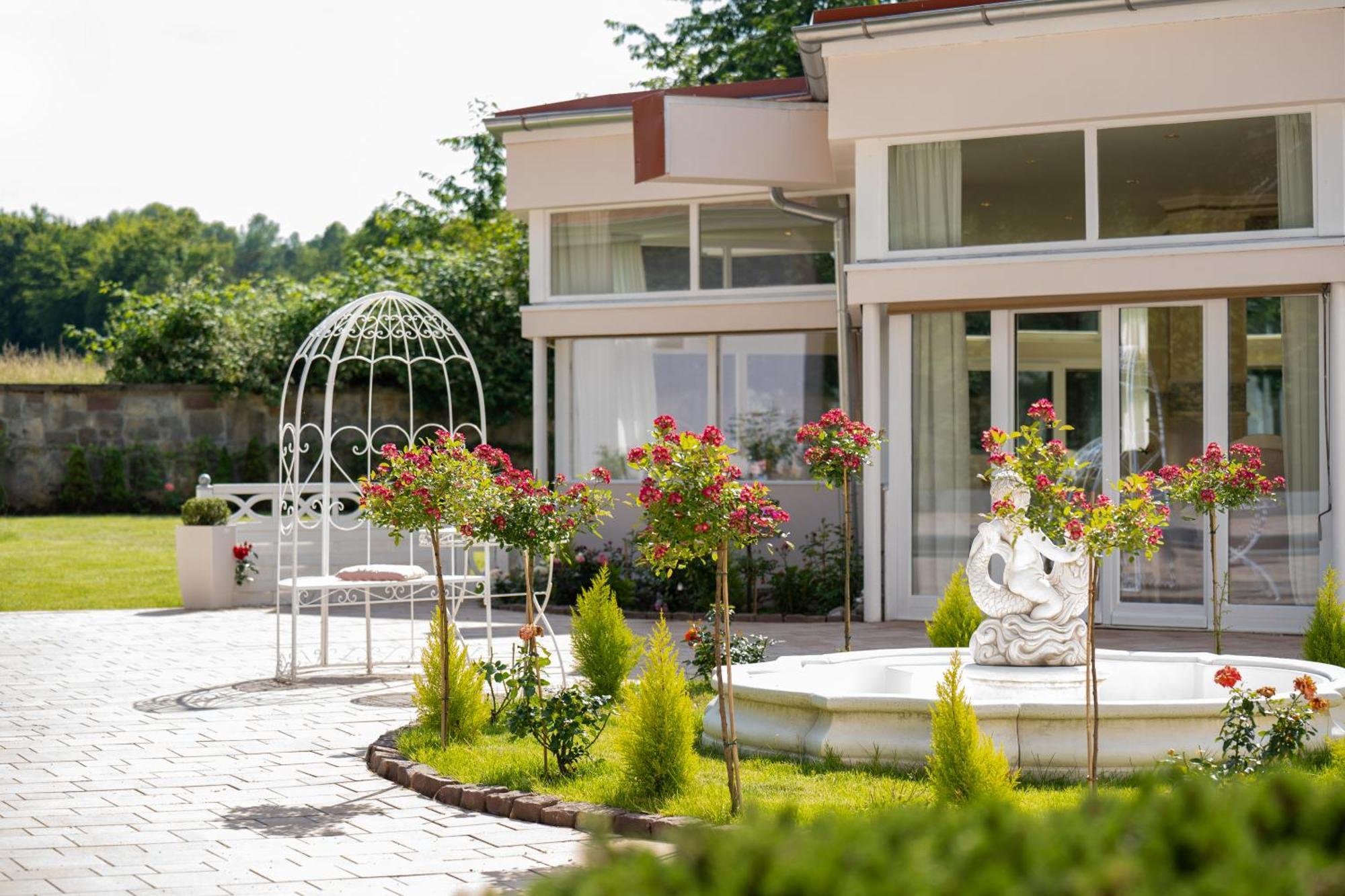 Schlosshotel Wilhelmsthal Calden Eksteriør billede